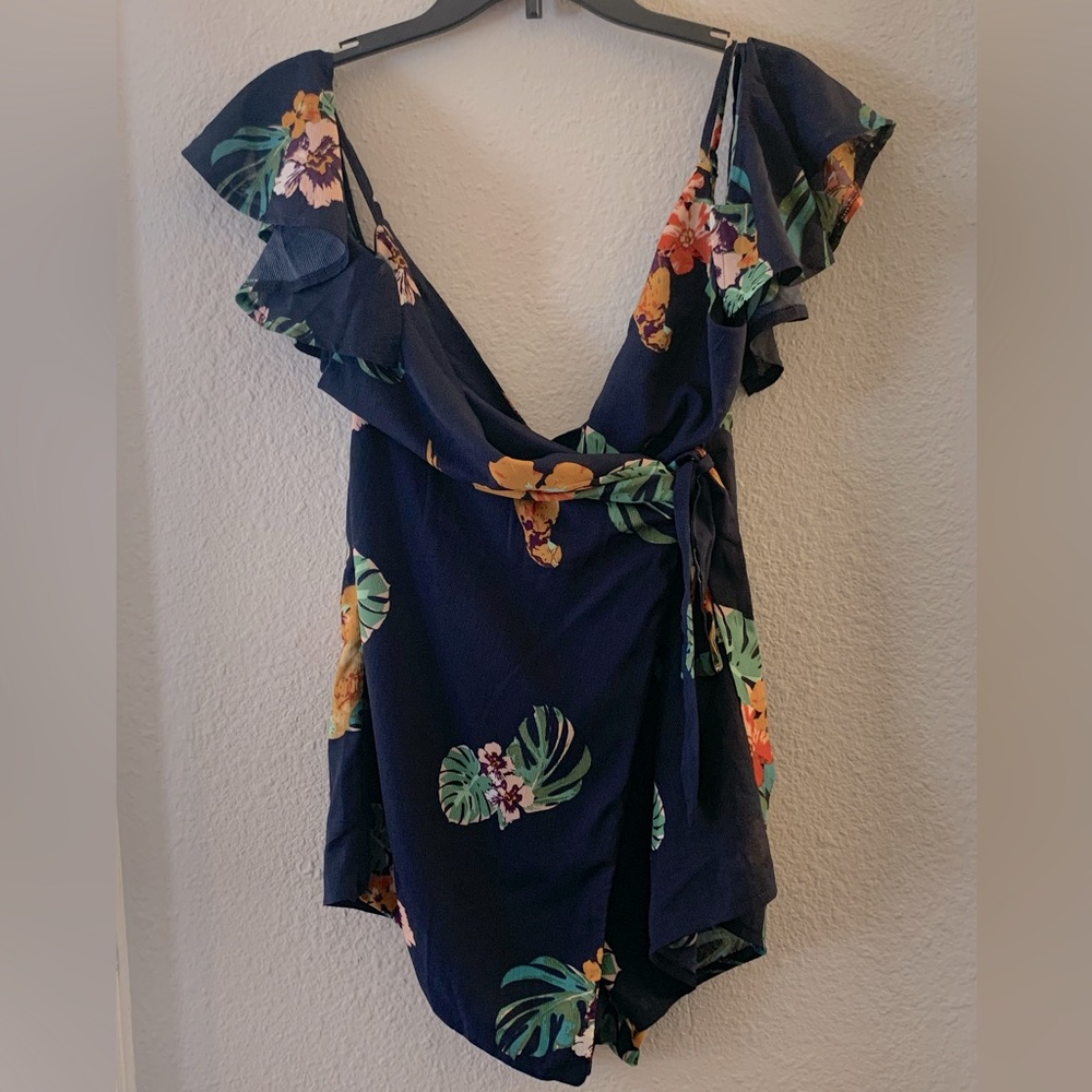 NWT Fashion Nova Wrap Dress style Romper, size XL, Blue Floral print